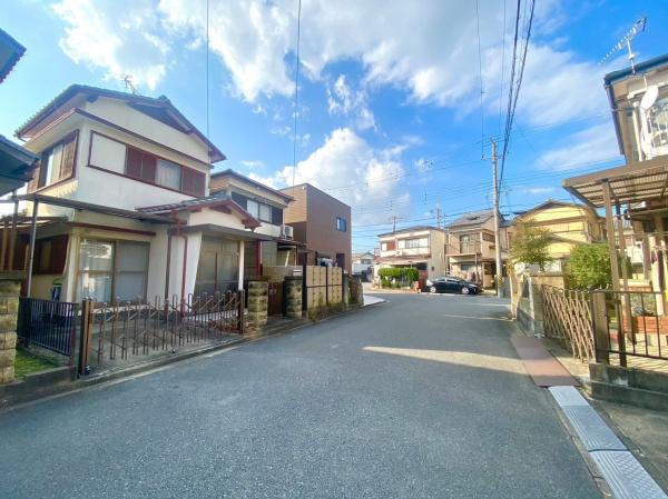 和歌山市杭ノ瀬中古戸建の前面道路含む現地写真|エバーグリーン新中島店まで約698ｍ（徒歩約8分）