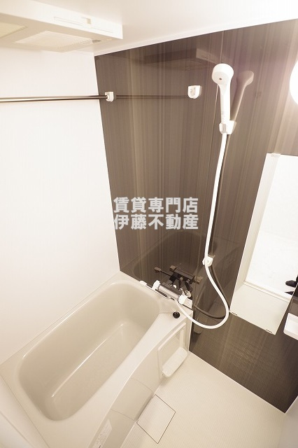 S-RESIDENCE庄内通の浴室