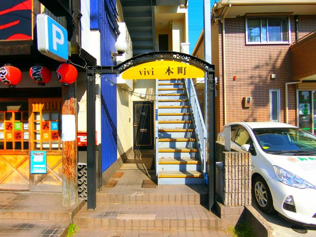 ViVi本町のエントランス