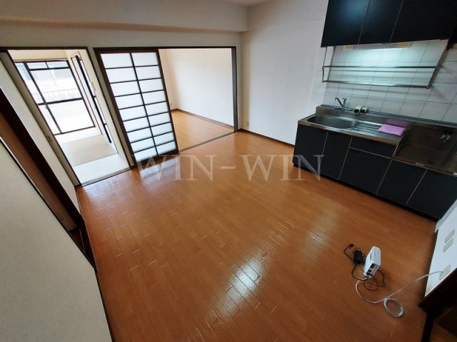 杉浦マンションの居間・リビング