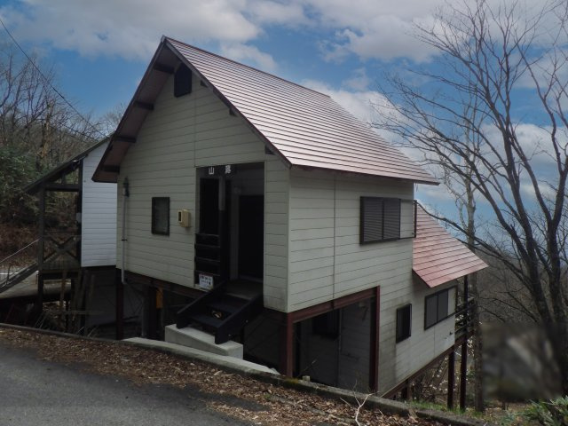 ニューパークひるが野①木造2階建