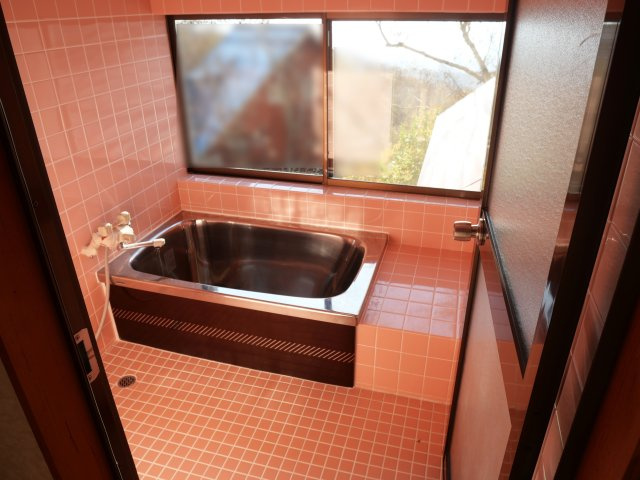 ニューパークひるが野①木造2階建の浴室