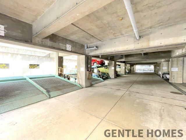 サンライフ六本松の駐車場