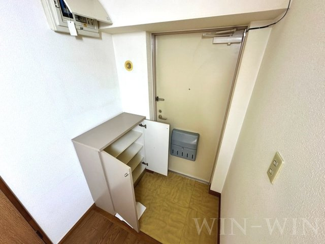 プランドール THREEの玄関