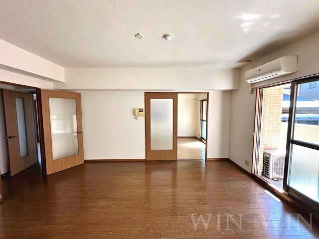 プランドール THREEの居間・リビング