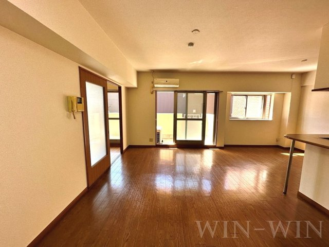 プランドール THREEの居間・リビング