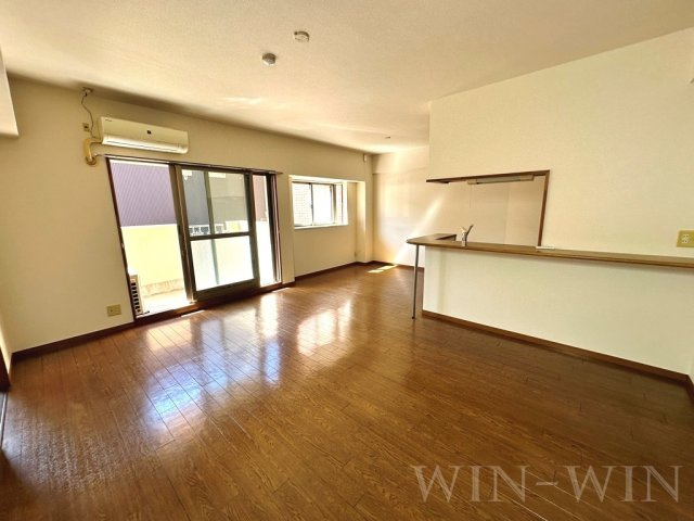 プランドール THREEの居間・リビング