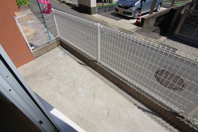 コンフォール日吉のバルコニー|※同タイプ別部屋の参考写真になります