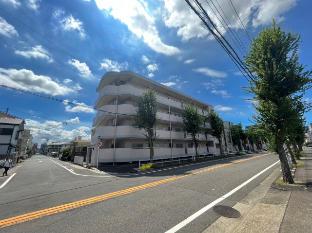 ファミール八代の外観|ファミール八代