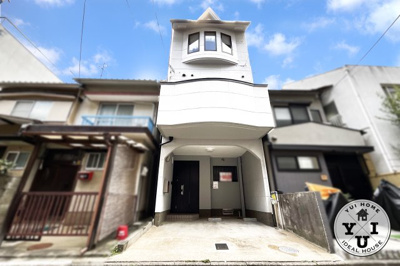 【外観】 | 中京区壬生神明町　中古戸建 | 地下鉄東西線・ＪＲ山陰本線『二条城駅』徒歩9分　阪急『西院駅』徒歩11分と3ＷＡＹアクセスの便利な立地ヽ(^。^)ノ