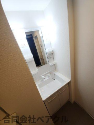 【独立洗面台】 | ベラジオ京都壬生ウエストゲート | 朝の支度にも助かる、独立の洗髪洗面化粧台