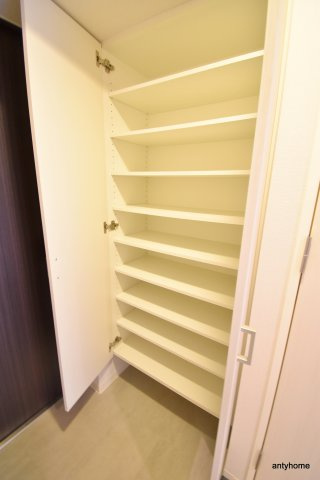 BPRレジデンス江坂　仲介手数料無料の収納