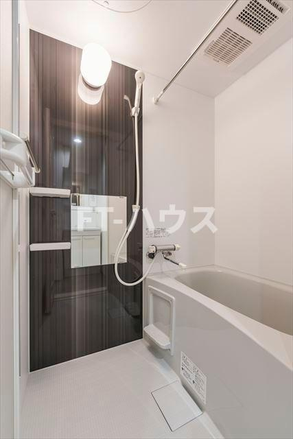 Contel 湊町(コンテルミナトチョウ)の浴室