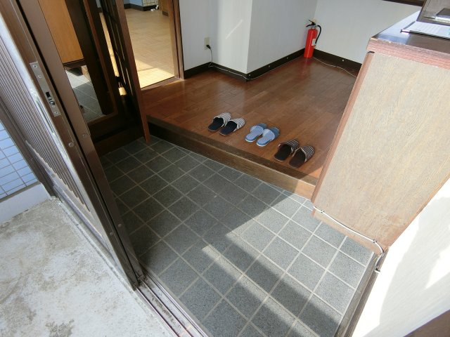 クロノス拝島町Northの玄関|※別部屋のイメージ写真です。