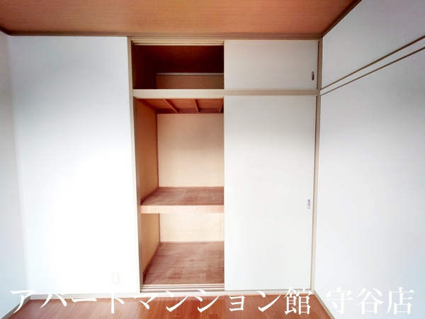 クレール絹の台Eの収納