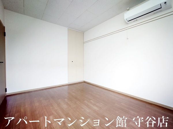 クレール絹の台Eの寝室