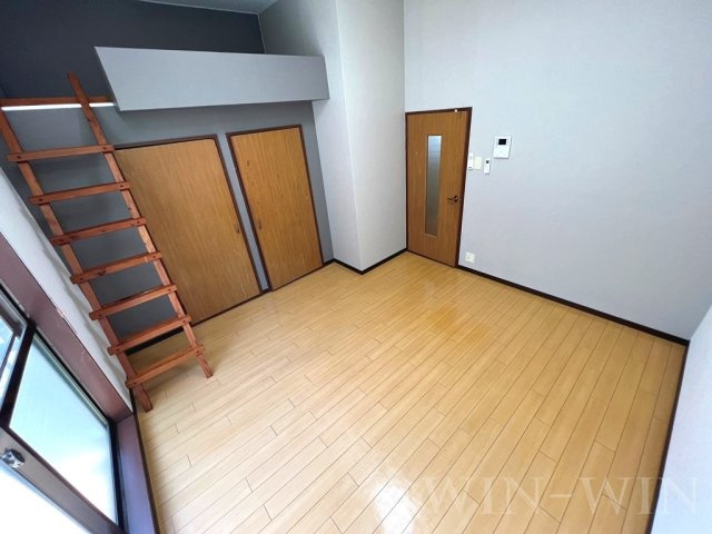ベノワコート A棟の居間・リビング|イメージ（同建物内別部屋の写真です）