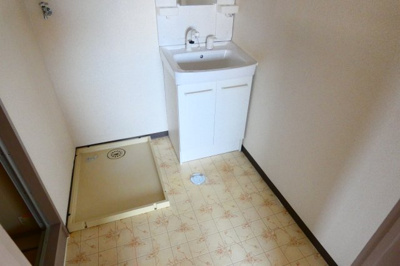 【洗面所】 | マンション中野 | スペースが確保できる洗面所です