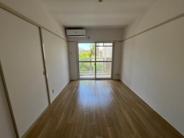 土山中村コーポⅠの居間・リビング