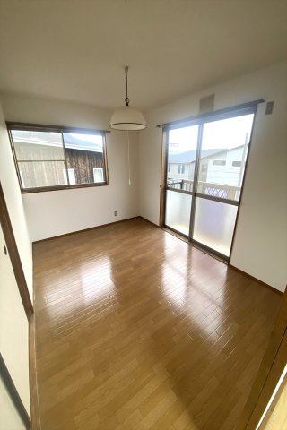 山城コーポＡ号棟の居間・リビング