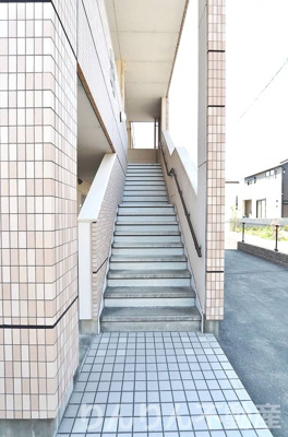 【エントランス】 | Comforce 橋本