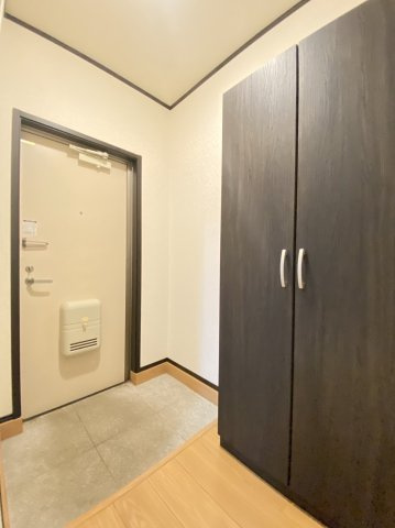 メゾン・ドマーニの玄関