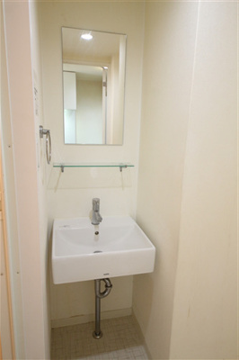 【独立洗面台】 | Primavera Nishi Shinsaibashi