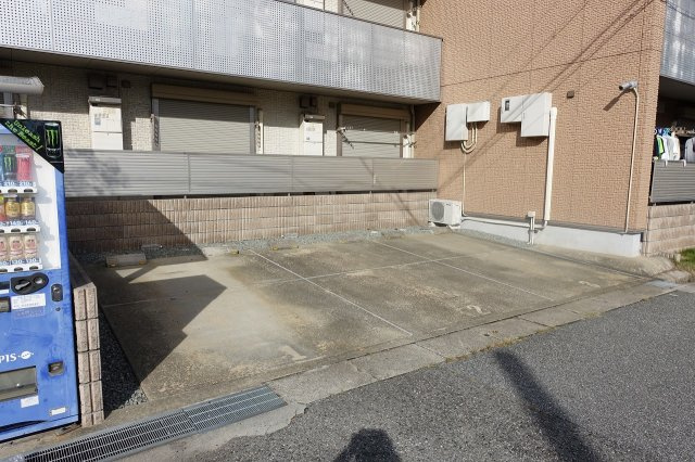 SOL.LEVANTE,Ⅹの駐車場