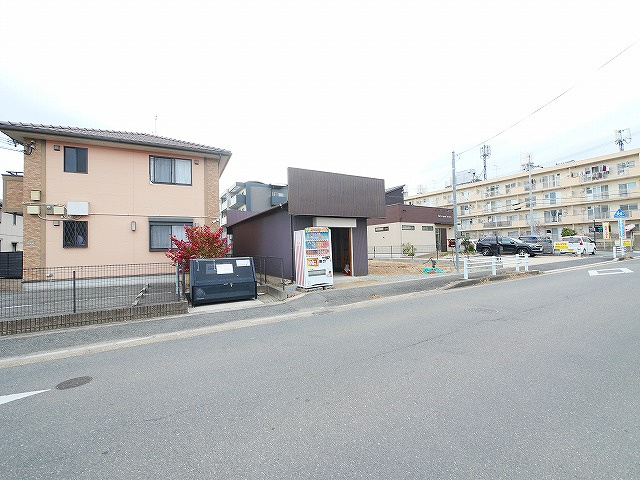 大安寺借地貸倉庫の外観