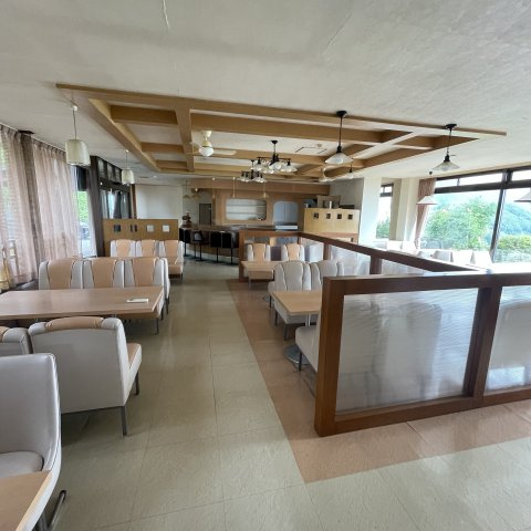 虻田郡豊浦町字高岡48-4　テナントのロビー