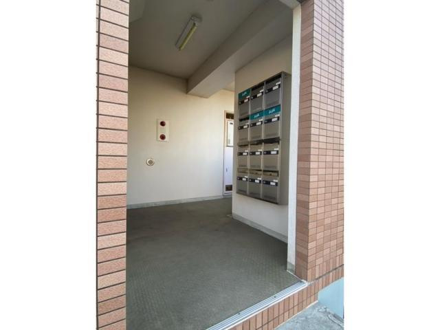 【エントランス】 | レーヴ | エントランス部分