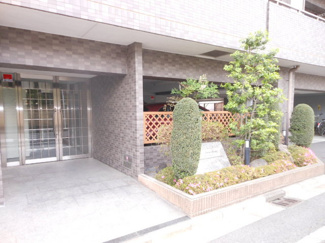 ★オートロック付きのエントランス★