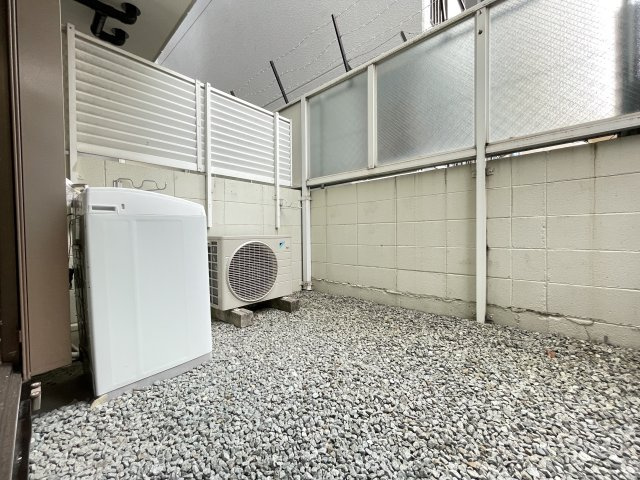 西宮市鳴尾町１丁目の賃貸マンションのバルコニー