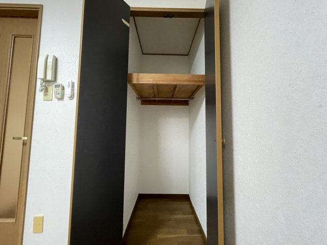 西宮市鳴尾町１丁目の賃貸マンションの収納