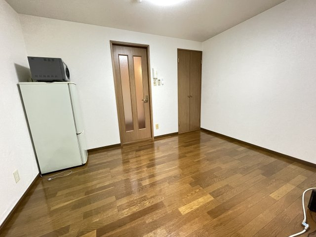 西宮市鳴尾町１丁目の賃貸マンションの居間・リビング