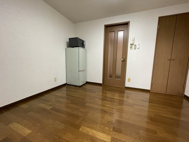 西宮市鳴尾町１丁目の賃貸マンションの居間・リビング