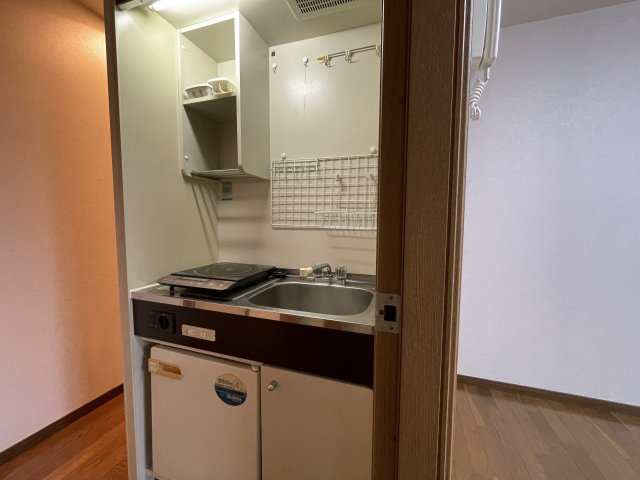 西宮市鳴尾町１丁目の賃貸マンションのキッチン