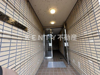 【エントランス】 | ゆとりのあるエントランスです