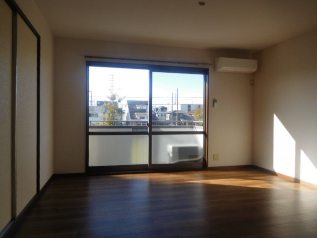 グランシード中島の居間・リビング