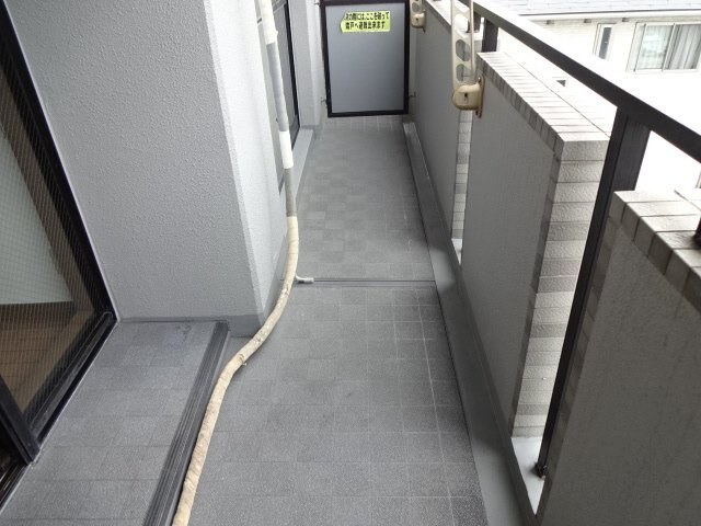 アルコート高岡のバルコニー