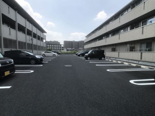 【駐車場】 | クレストコート　Ｂ