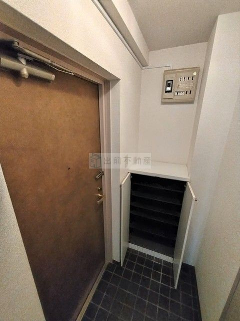 新宿区西落合１丁目の賃貸マンションの玄関