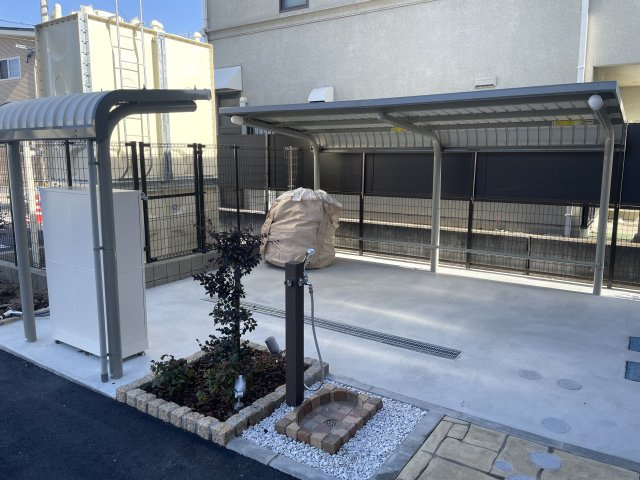 Ｅｎｓｏｌｅｉｌｌｅのその他