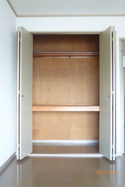 サンシャインコート東合川【キャッシュバック対象物件】の収納|専用の収納スペースです