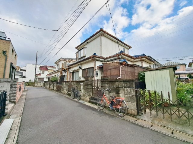 越谷市宮本町3丁目売地の前面道路含む現地写真