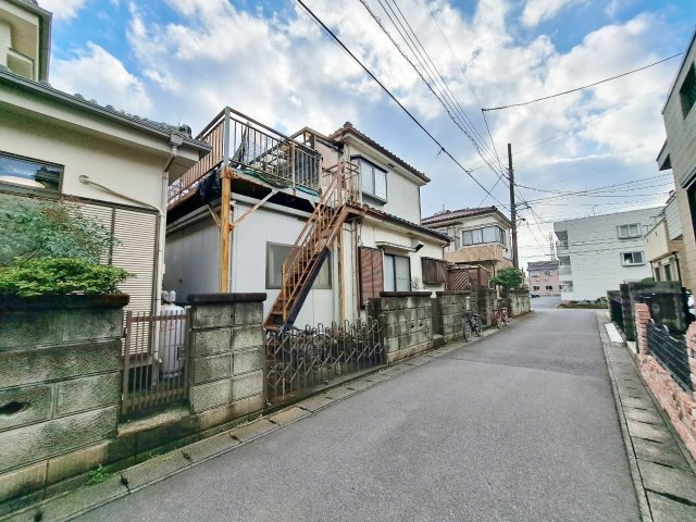 越谷市宮本町3丁目売地の前面道路含む現地写真