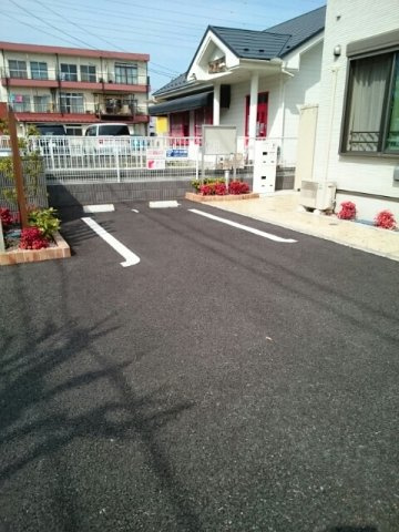 サンリットユニゾンの駐車場