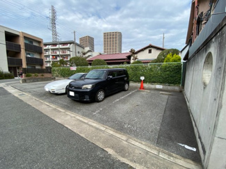 【駐車場】