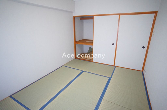 【寝室】 | 朝日プラザ北田辺 | 【和室6帖】押入れ完備です♪