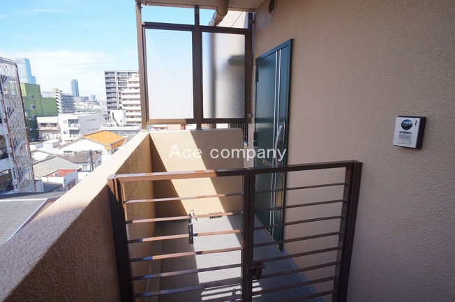 【玄関】 | 朝日プラザ北田辺 | 玄関ポーチ付きです☆